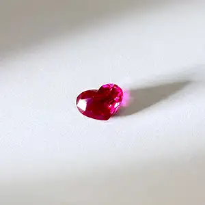 年齢を重ねても、やっぱり“ハート”が好き。──ミャンマー産ハートカットルビーの魅力