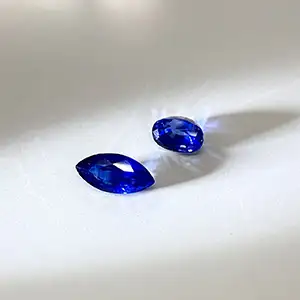 気品あふれるスリランカ産コーンフラワーブルーサファイア